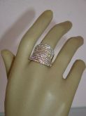 Anel dourado com strass