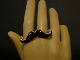 anel mustache